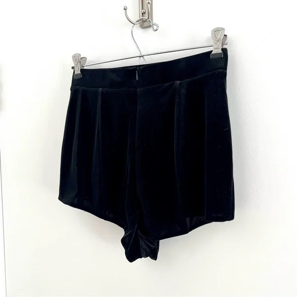 Alex Perry Nixon high-rise velvet hot shorts. Black High-Waisted. Size 6 (S/M)
